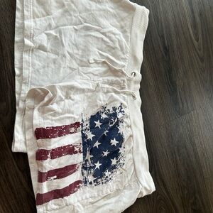 FREE WITH PURCHASE JUST ADD TO BUNDLE Rue21 Cream Casual Shorts